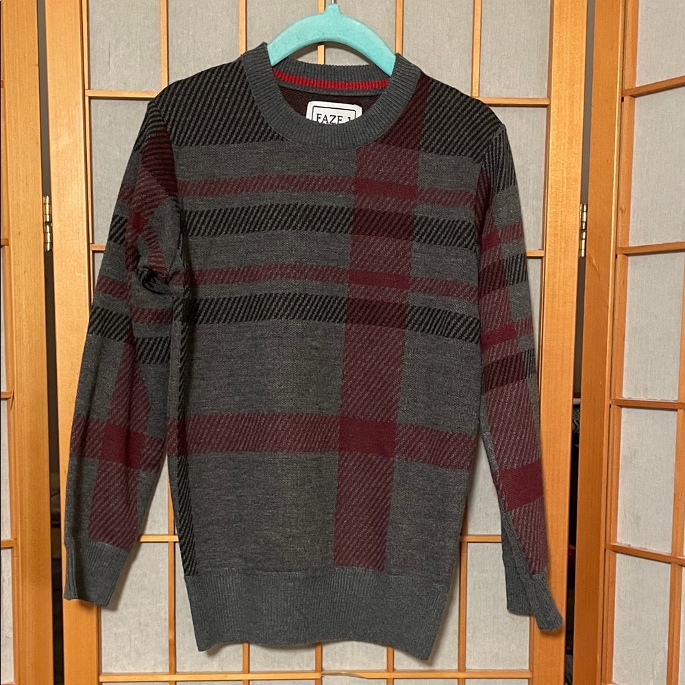 FAZE 1 Boys Size 6 Slim Fit Gray & Burgundy Plaid Long Sleeve Sweater Crew Neck